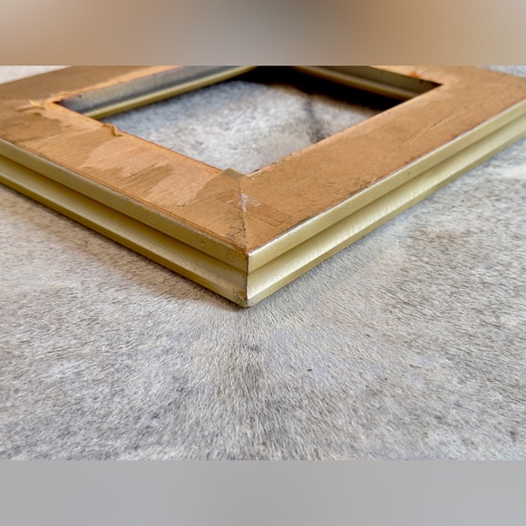 VINTAGE Wooden Shabby Chic Gold Empty Frame 10”x12” Opening 6”x8” Chunky Wood - Picture 8 of 15